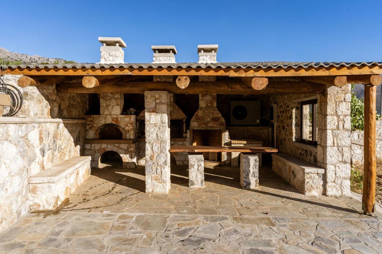 Omalos Village エクステリア 写真