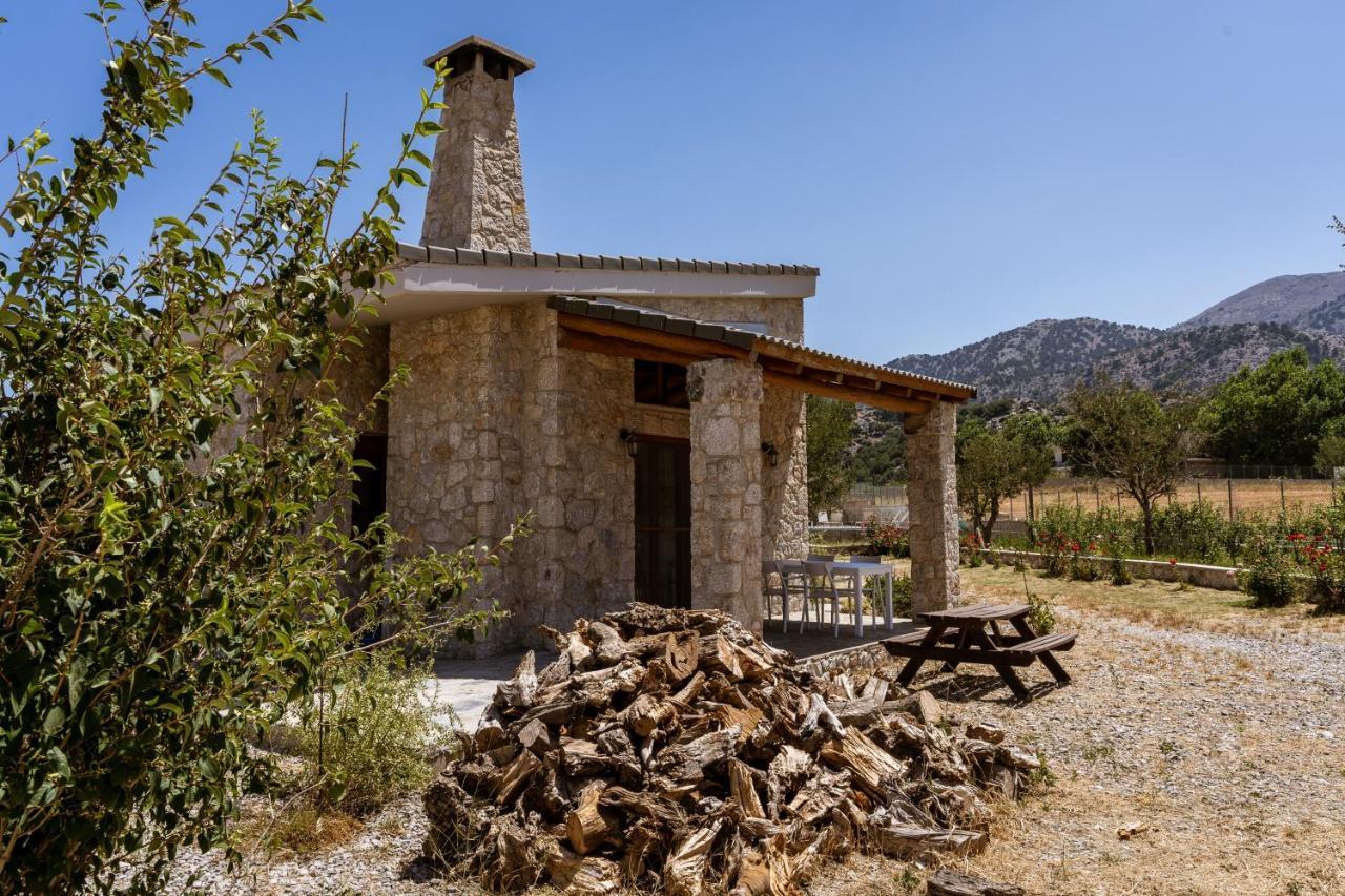 Omalos Village エクステリア 写真